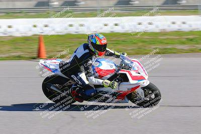 media/Jan-20-2023-Fastrack Riders (Fri) [[f2ad32aba3]]/Level 3/session 3 turn 9/